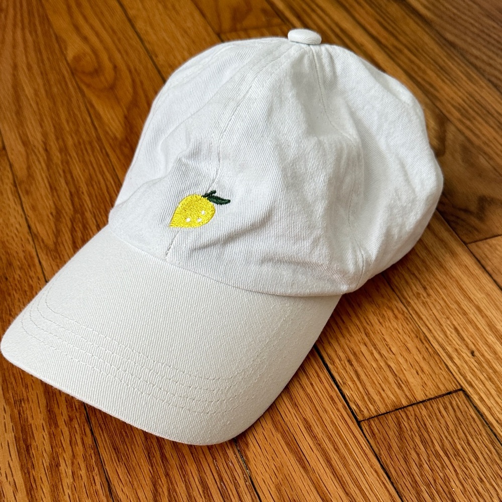 Steve Madden White Cap with Lemon Detail